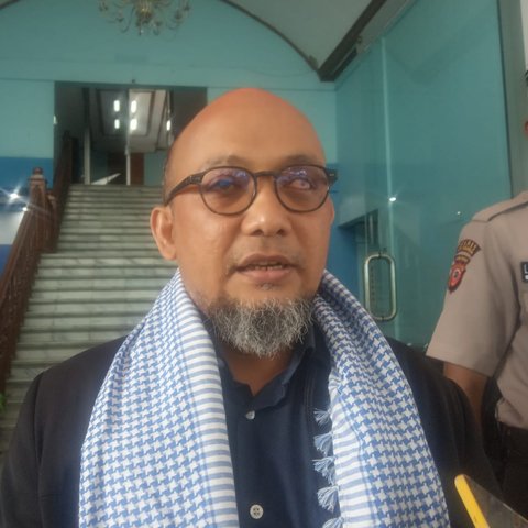 Novel Baswedan saat diwawancara menanggapi pemeriksaan Ketua KPK, (Liputan6.com/Fira Syahrin).