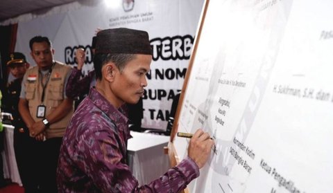 KPU Bangka Barat mengaktifkan kembali KPPS untuk Pemungutan Suara Ulang (PSU) Pilkada di Desa Sinarmanik, mengikuti putusan Mahkamah Konstitusi.
