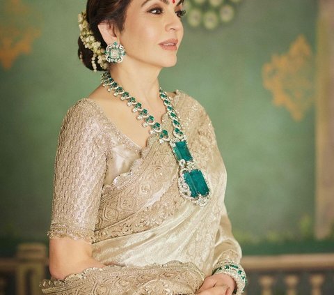 Potret Kalung dan Perhiasan Mewah Orang Terkaya India Nita Ambani, Nilainya Tembus Rp1 Trilun