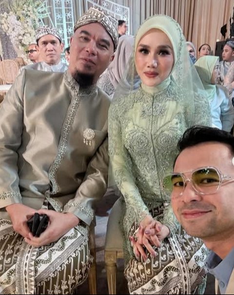 Potret Cantik Mulan Jameela di Akad Nikah Al Ghazali, Kompak Pakai Busana Warna Senada dengan Maia Estianty