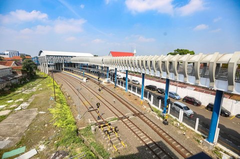 Kondisi skybridge yang menghubungkan Stasiun Bogor dengan Stasiun Paledang, Bogor, Jawa Barat, Senin (16/6/2025).