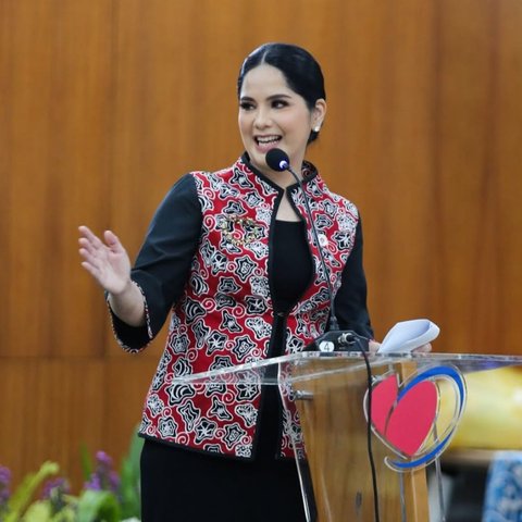 9 Outfit Istri Menteri ala Annisa Pohan, Elegan dan Berkelas