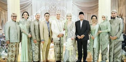 Potret Cantik Mulan Jameela di Akad Nikah Al Ghazali, Kompak Pakai Busana Warna Senada dengan Maia Estianty
