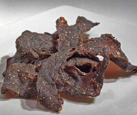 Dendeng sapi kering (sumber: pixabay)