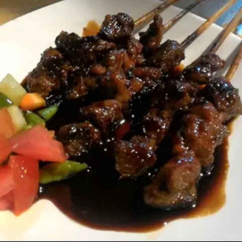 Hidangan Pendamping Ketupat yang Cocok Disajikan saat Lebaran, Sayur Lodeh hingga Dendeng Balado