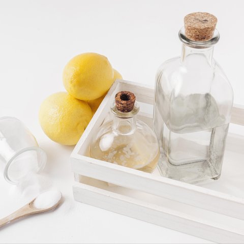 Ilustrasi cuka putih (copyright Freepik)