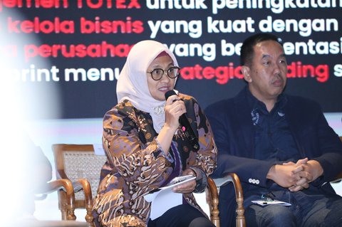 Direktur Utama Telkom, Dian Siswarini pada acara Executive Media Gathering