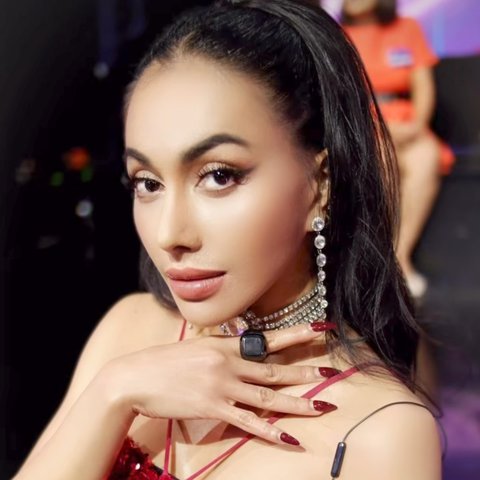 Terungkap Alasan Denada Oplas Hidung di Thailand, Potret Terbarunya Bikin Pangling & Makin Cantik