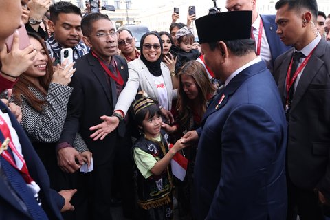 Momen Lucu Anak Diaspora Minta Lego ke Prabowo di Rusia