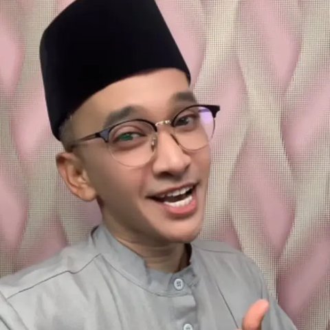 Model Baju Koko Pilihan Ruben Onsu