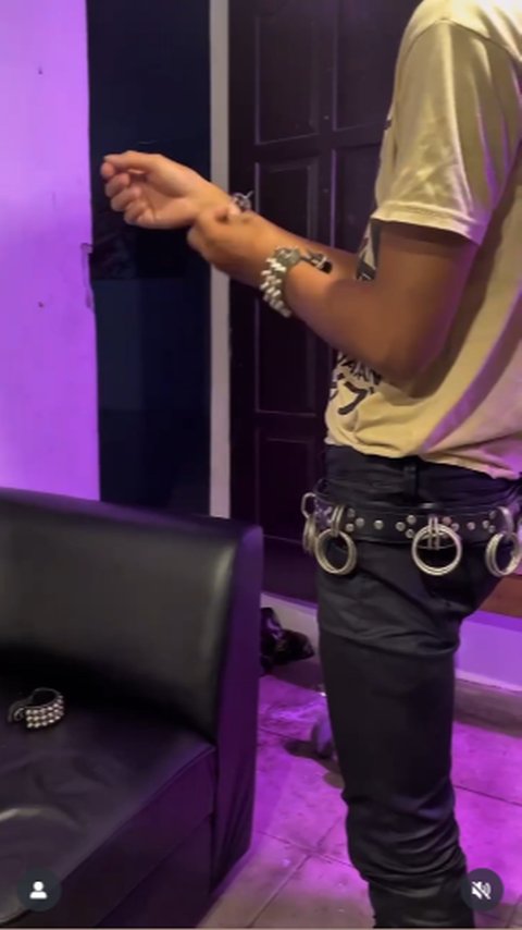 Anak Punk Jualan Sayur di Toko Pinggir Jalan Subuh-subuh Belanja ke Pasar Tradisional