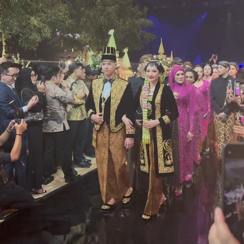 Tanpa Maia Estianty, Potret Mulan Jameela Bersanding dengan Ahmad Dhani di Ngunduh Mantu Al Ghazali