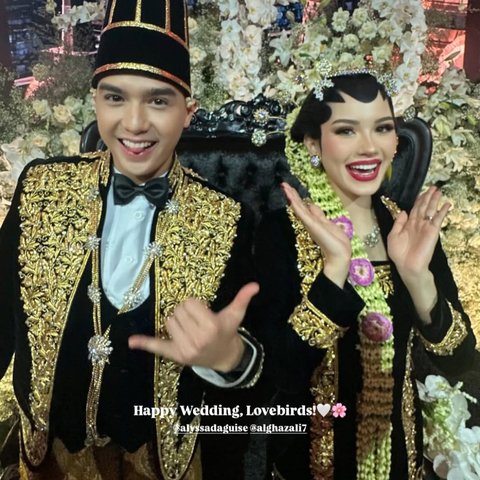 5 Potret Ngunduh Mantu Al Ghazali dan Alyssa Daguise, Megah dengan Tema Kerajaan Jawa - Dihadiri Banyak Artis