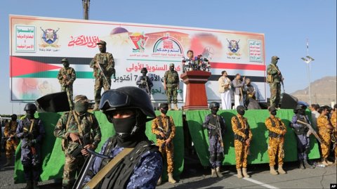 AS hari Kamis (19/12) menjatuhkan sanksi-sanksi terhadap Iran dan sejumlah entitas terkait Houthi, menurut situs web Departemen Keuangan yang mencatat sejumlah individu, perusahaan dan kapal-kapal yang menjadi sasaran sanksi.<br />Sanksi itu menargetkan tiga kapal yang terlibat dalam perdagangan...