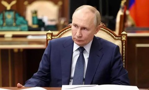 Elizaveta Krivonogikh bekerja sebagai DJ diduga anak rahasia Vladimir Putin, tinggal di Prancis dengan identitas palsu (dok Instagram @dailymail/https://www.instagram.com/reel/DC7YD6nNlGl/?ig