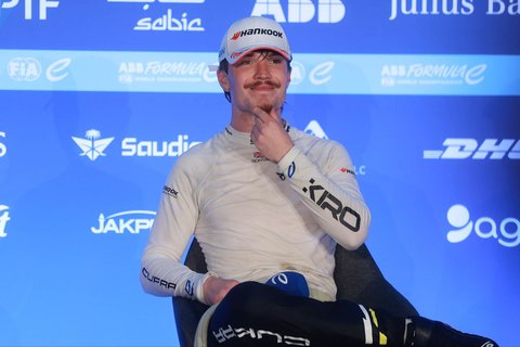 Pembalap Cupra Kiro, Dan Ticktum pada Formula E Jakarta 2025, Sabtu (21/6/2025) sore WIB