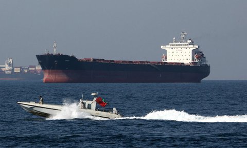selat hormuz