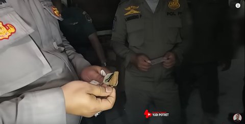 Detik-detik Dedi Mulyadi Disiram Air, Pelaku Bawa Jimat Dibungkus Kain Putih