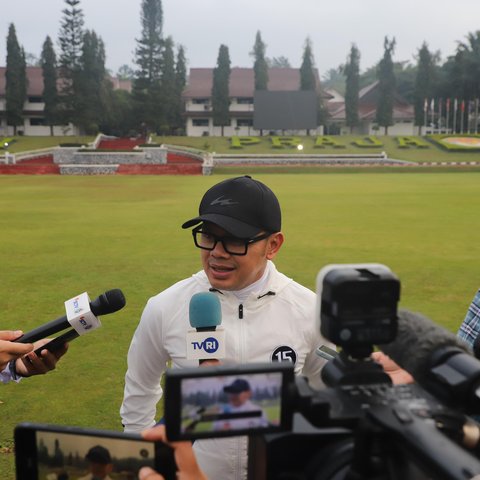 Wamendagri Bima Arya senam pagi retret kepala daerah gelombang II