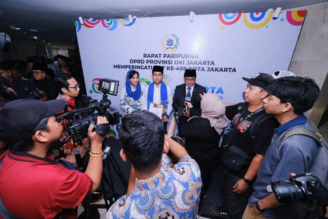 Menteri Ekraf Teuku Riefky Harsya menghadiri rapat paripurna Dewan Perwakilan Rakyat Daerah (DPRD) Jakarta