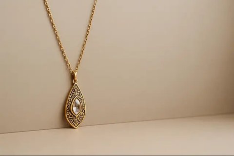 Model Kalung Rantai Emas Panjang