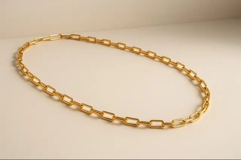 Model Kalung Rantai Emas Panjang