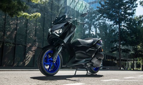 Yamaha XMax 250 hadir dengan desain warna dan grafis yang diperbarui. (YIMM)