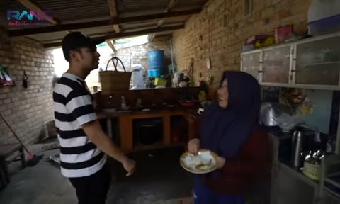 7 Potret Dapur Outdoor Mbak Lala Pengasuh Rafathar di Kampung Halaman, Rumah Super Luas Buat Raffi & Nagita Melongo
