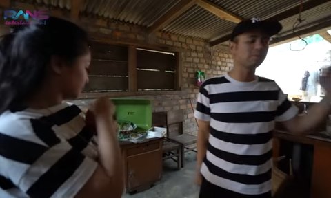 7 Potret Dapur Outdoor Mbak Lala Pengasuh Rafathar di Kampung Halaman, Rumah Super Luas Buat Raffi & Nagita Melongo