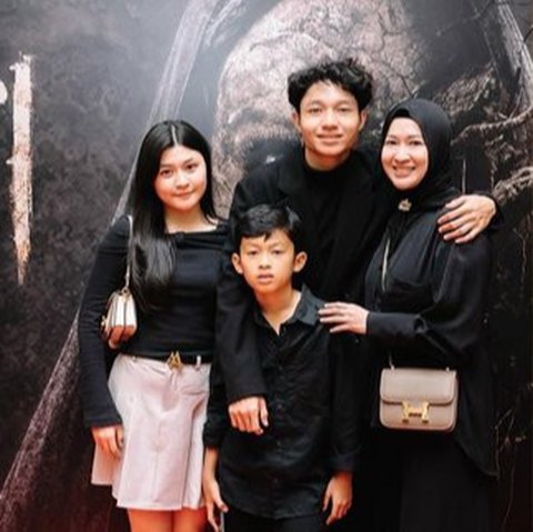 Dapat Izin dari Kiesha Alvaro, Okie Agustina Siap Stripping Lagi Setelah 12 Tahun Vakum dari Dunia Akting