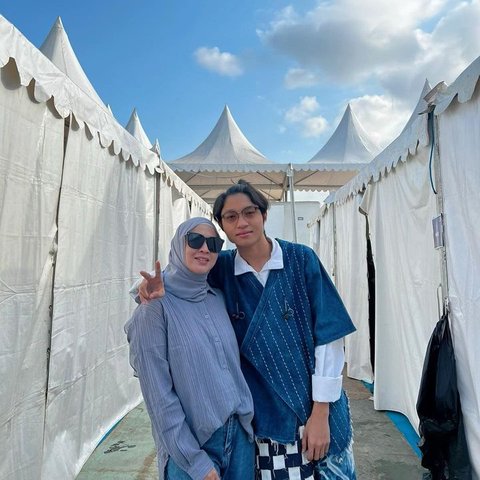 Potret Kebersamaan Okie Agustina dengan Kiesha Alvaro