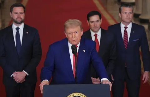 Presiden Donald Trump berpidato dari Gedung Putih, Sabtu (21/6/2025), setelah militer Amerika Serikat menyerang tiga situs program nuklir Iran, yang menandai secara langsung dukungan terha