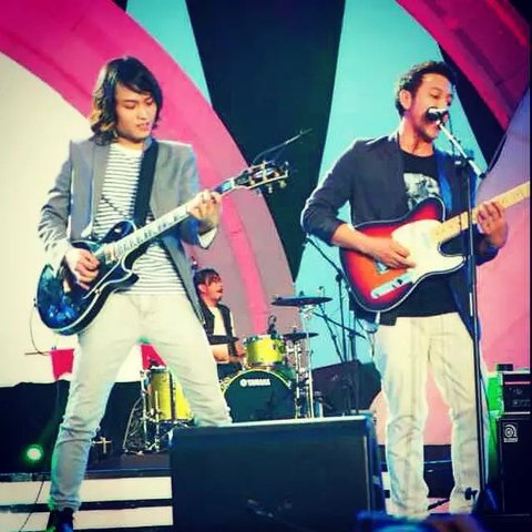 Potret Transformasi Dimas Anggara dari Anak Band Hingga Kini Sudah Jadi Aktor dan Suami Idaman