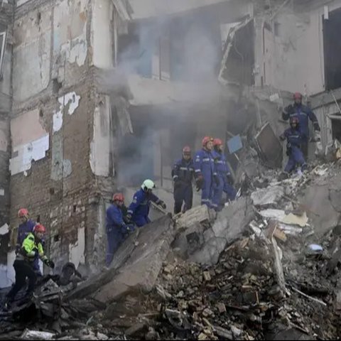 Sementara, Otoritas kesehatan Jalur Gaza menyatakan, hampir 11 bulan perang Israel dan milisi Hamas berkecamuk, sedikitnya ada 41.084 warga Palestina meninggal dunia dan 95.029 lainnya men