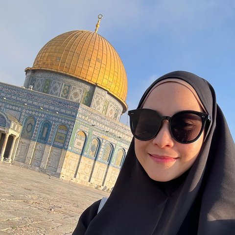 Tengah Berada di Palestina, Aksi Zaskia Adya Mecca Main Bareng Anak-anak Curi Perhatian