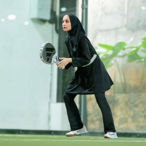 Potret Shireen Sungkar Main Padel Tetap Syar'i Curi Perhatian, Bukti Tetap Jaga Penampilan saat Olahraga
