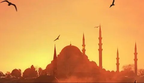 Ilustrasi Membaca Al Qur'an Credit: shutterstock.com