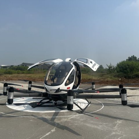 Taksi Terbang Mengudara di Langit Tangerang