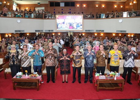 Kemendagri Raih Penghargaan Simpul Jaringan Terbaik Nasional 2025 dari ANRI