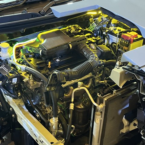 Mesin K15C dengan teknologi Hybrid SHVS pada Suzuki Fronx.