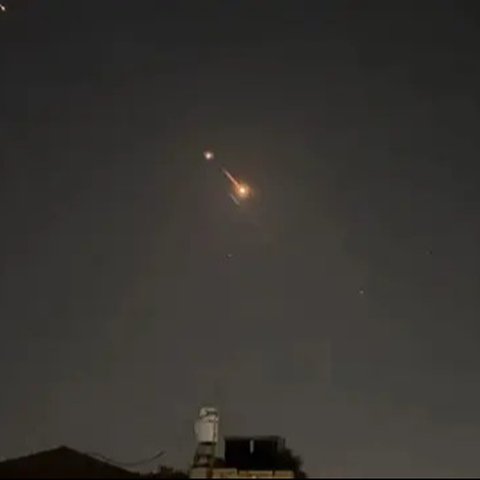 Sejumlah drone milik militer Iran terlihat sebelum latihan di Iran (5/1/2021). Dalam latihan dua hari itu, militer Iran bakal mengerahkan ratusan drone operasional milik tiga matra (angkatan