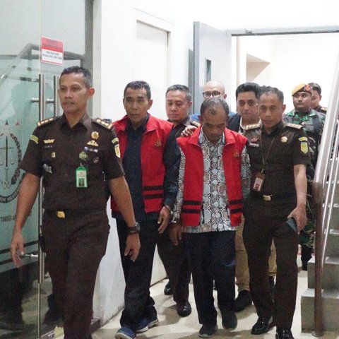 Penahanan Tiga Petinggi BPR KRI Indramayu Tersangka Korupsi Rp139 Miliar