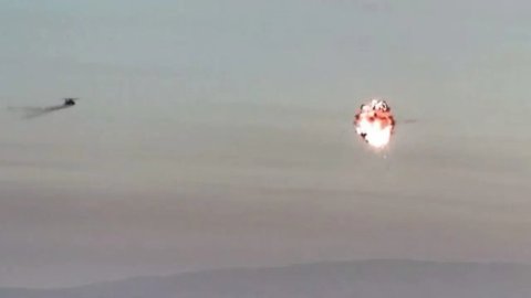 Sebuah pesawat nirawak Houthi yang ditembakkan dari Yaman berhasil dicegat oleh militer pada tanggal 5 Mei 2025.