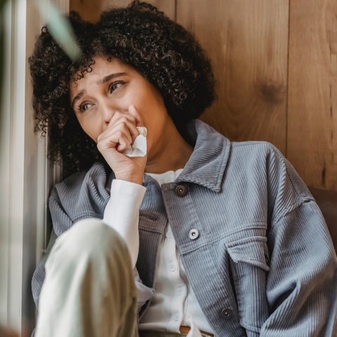 Ilustrasi sedih, menangis, kangen, rindu. (Photo by Liza Summer from Pexels)