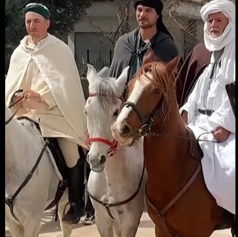 3 bule muslim asal Spanyol pergi haji naik kuda