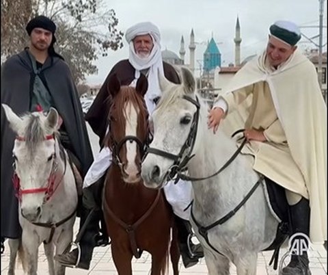 3 bule muslim asal Spanyol pergi haji naik kuda