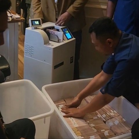 Barang bukti kasus tppu eks pejabat ma zarof ricar