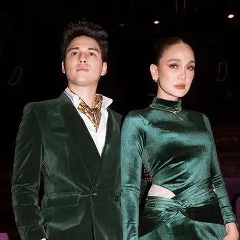 Pasangan Maxime Bouttier dan Luna Maya menyapa langsung penonton film terbaru mereka, Gundik. Kehadiran pengantin baru ini menyita perhatian publik. (Foto: Dok. Instagram @lunamaya)
