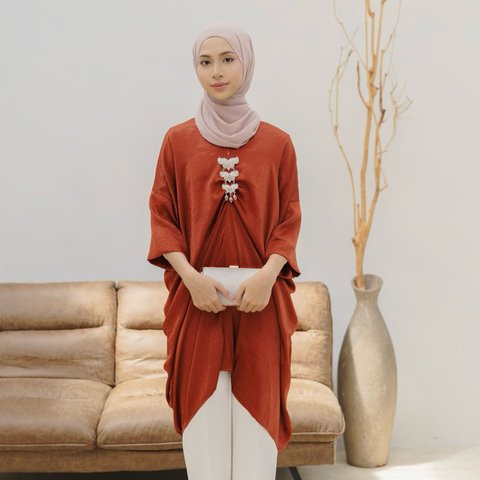 ilustrasi tunik kaftan
