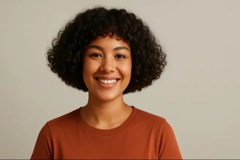 Ilustrasi Potongan Rambut Pendek Keriting Mengembang